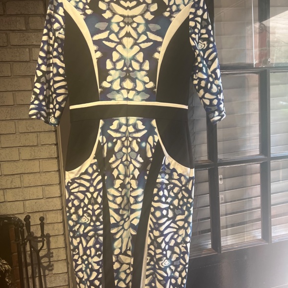 Dress - Picture 2 of 3